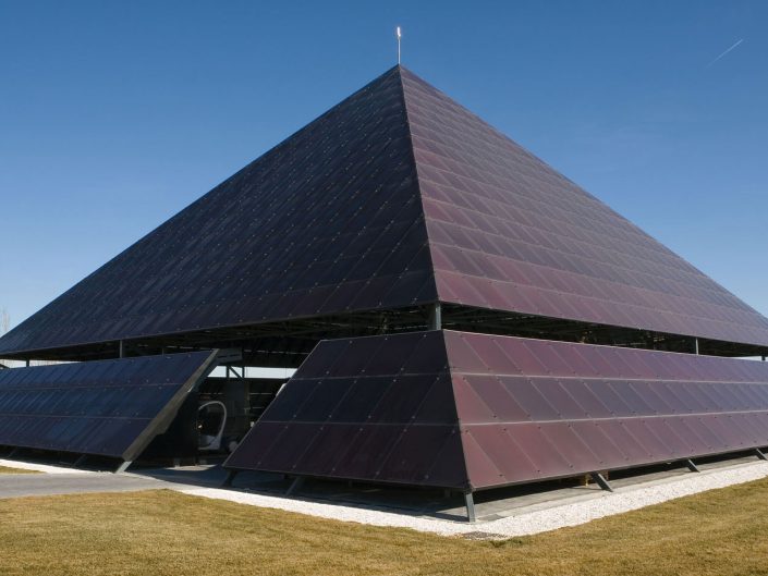 Pirámide fotovoltaica